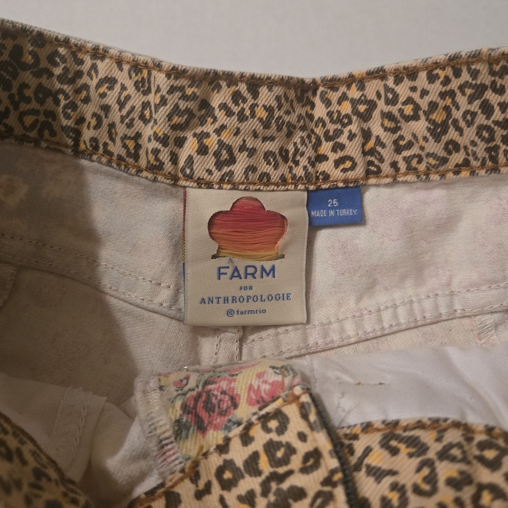 Anthropologie FARM Rio patchwork denim floral shorts. Size 25 - Picture 3 of 3